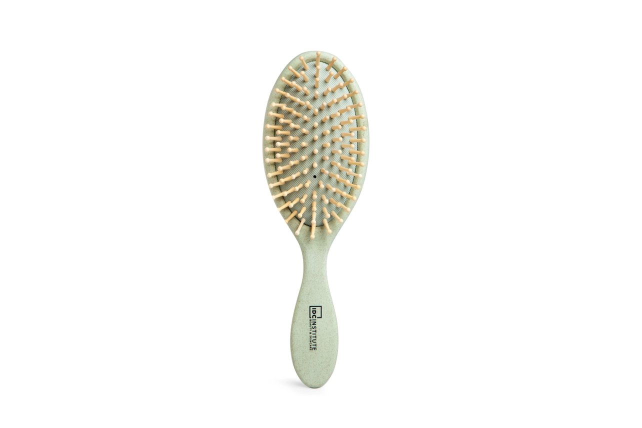 IDC Institute Natural Fiber Cushion Brush Light Green