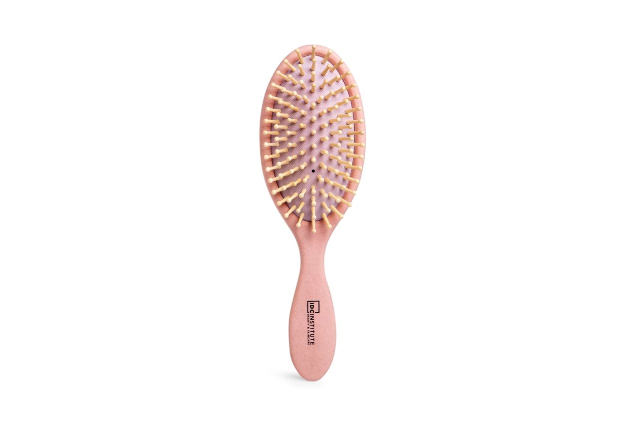 IDC Institute Natural Fiber Cushion Brush Light Pink