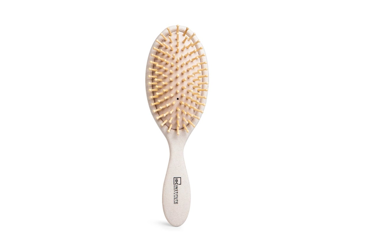 IDC Institute Natural Fiber Cushion Brush Light Grey